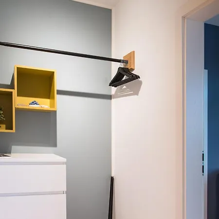 Mit Industriecharme/ Netflix + Wifi&zentrumsnah *