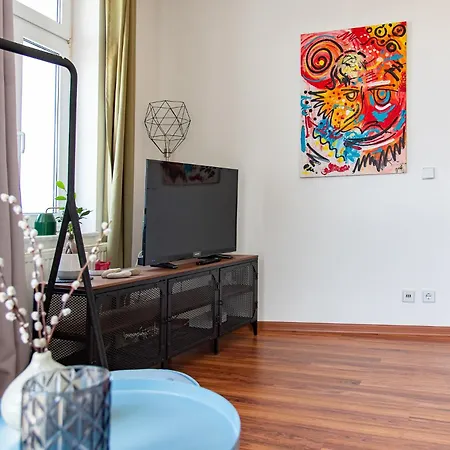 Mit Industriecharme/ Netflix + Wifi&zentrumsnah Apartment *