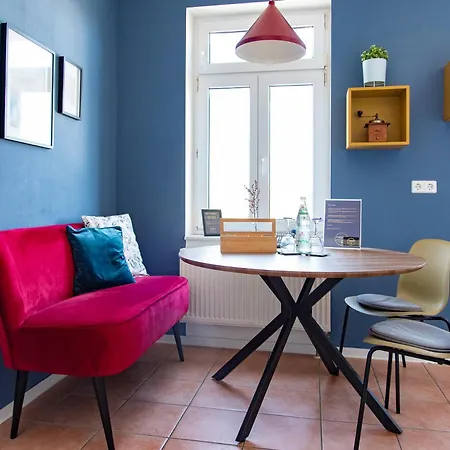 Apartment Mit Industriecharme/ Netflix + Wifi&zentrumsnah *