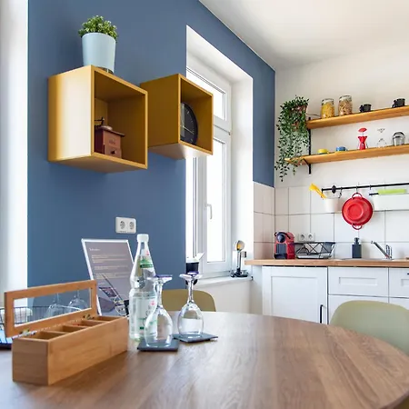 Mit Industriecharme/ Netflix + Wifi&zentrumsnah *